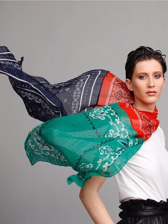 Destin Accessories - Destin Patchwork Bandana Scarf in Green, Red & Navy made in Italy
